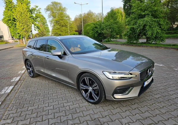 Volvo V60 cena 98500 przebieg: 164354, rok produkcji 2019 z Bydgoszcz małe 781